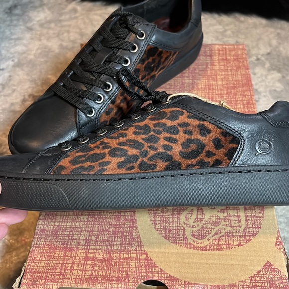 Born Sur Black/Leopard Sneaker 7 BNIB - Picture 5 of 7